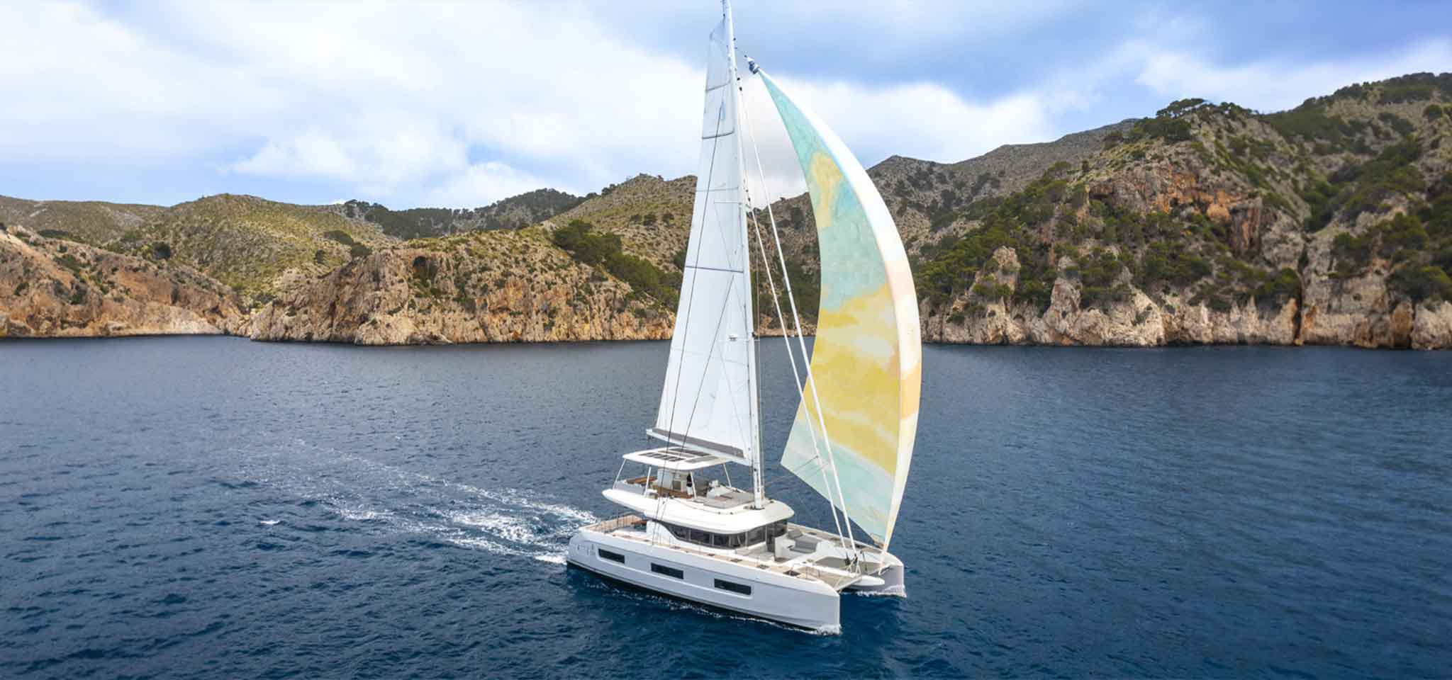 Alquilar catamarán en Mallorca en verano 2026