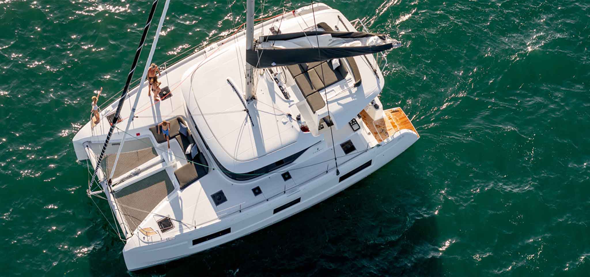 Alquilar catamaranes en Nápoles en verano de 2026